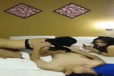 Kakak Adik Treesome Sama Tetangga Nakal Main Bertiga Luber